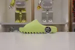 YEEZY SLIDES GX6138