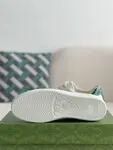 GU*ISneakers