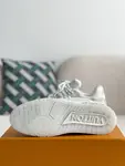 L*V TRAINER SNEAKERS