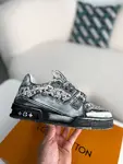 L*V SNEAKERS