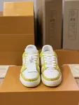 L*V TRAINER 1A8FN8 Sneakers