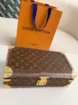 L*V Watch Storage Box Size：34*18*11cm