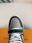 L*V TRAINER Sneakers