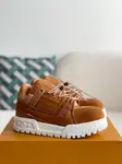 L*V TRAINER SNEAKERS