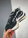 Sacai x Nike VaporWaffle black and white