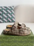 GU*Isandals