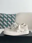 A*RI Sneakers