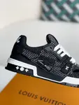 L*V SNEAKERS