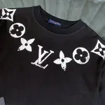 Classic Necklace T-shirt