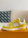 L*V TRAINER Sneakers