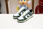 NIKE WMNS DUNK LOW 'VINTAGE GREEN'