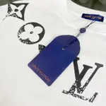Classic Necklace T-shirt