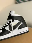 L*V   SNEAKERS