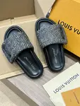 L*V Pool Pillow Flat Comfort