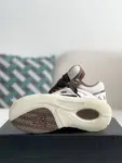 A*RI sneaker