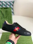 GU*Isneakers Support chip phone sensing