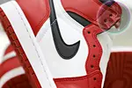 AIR JORDAN 1 RETRO HIGH OG 'CHICAGO' 2015