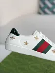 GU*ISneakers
