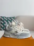 L*V RUNNER TATIC sneakers