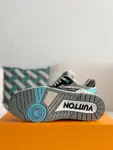 L*V TRAINER Sneakers