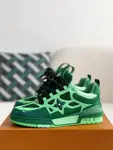 L*V RUNNER TATIC sneakers
