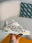 L*V SNEAKERS
