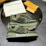 L*V TRAINER Sneakers