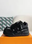 L*V TRAINER Sneakers