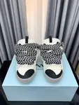 LA*N Sneaker