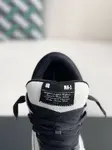 A*RI sneaker