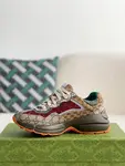 GU*IRetro Clunky Sneaker