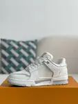 L*V SNEAKERS