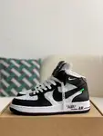 L*V   SNEAKERS