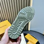 L*V TRAINER Sneakers