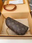 L*V's new MINI BUMBAG vintage handbag for the season M82335 is of top quality