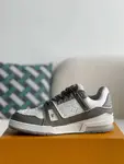 L*V TRAINER 1A8KB8 Sneakers