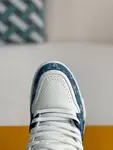 L*V SNEAKERS