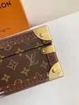 L*V Watch Storage Box Size：34*18*11cm