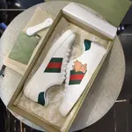 GU*Isneakers Support chip phone sensing