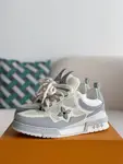 L*V RUNNER TATIC sneakers