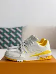 L*V TRAINER Sneakers