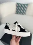 A*RI Sneakers