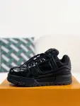L*V TRAINER MAXI  SNEAKERS