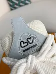 L*V RUNNER TATIC sneakers