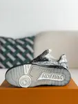 L*V SNEAKERS