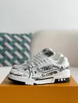 L*V SNEAKERS