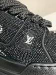 L*V TRAINER Sneakers