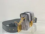 30 Montaigne Box Bag