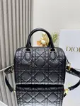 Dior Groove 25
