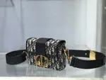 30 Montaigne Box Bag